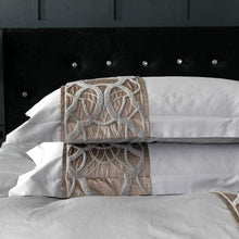 Load image into Gallery viewer, VANESSA Duvet Cover Set
